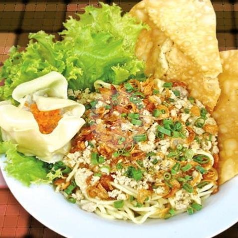 Mie Goreng menu Pangsit Mie Bromo Pojok, Patimura