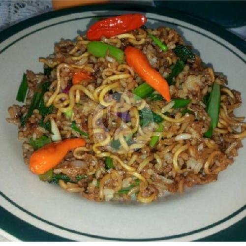 bihun kuah.ayam.bakso.telur. Krupuk menu Bakmi Surabaya Cak Maman, Pedurungan