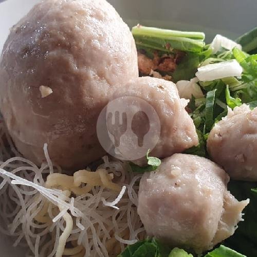 Bakso Telur menu Bakso Wa Amet, Layur