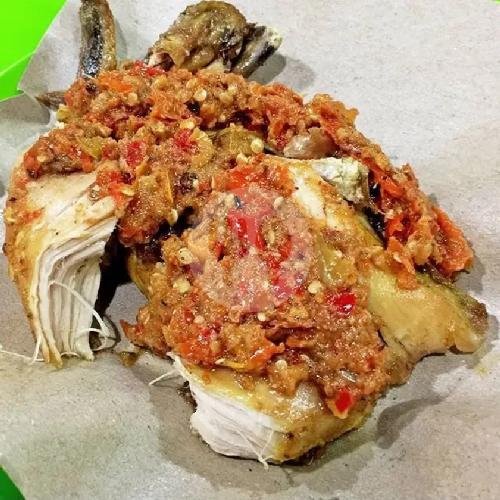 Sambal Gembus menu Ayam Gepuk Pak Gembus, Muwardi