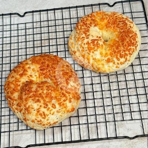 Bundling Cranberry Cheese + Kopi Kukizz Signature menu Alodia Homemade, Tubagus Ismail