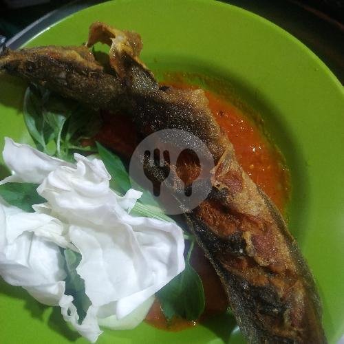 Nasi Putih menu Pecel Lele Riko, Babakan Sukamulya, Cipacing