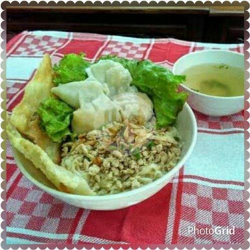 Cwie Mie Bakso menu Depot Banyuwangi, Lawang