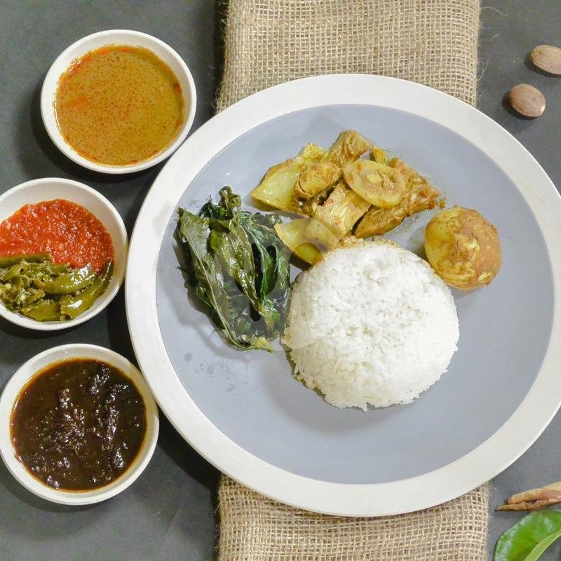 Nasi Ayam Balado menu Minang Sepakat, Matraman