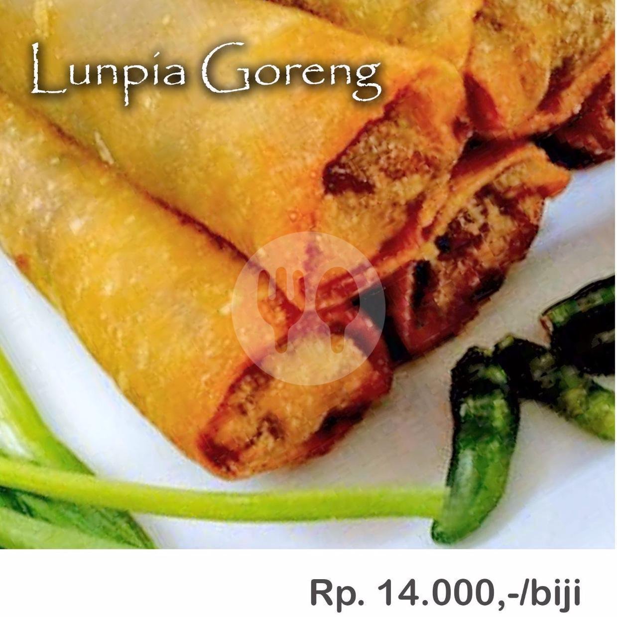 Lunpia Basah menu Lunpia Mataram, Jl. Pandanaran 29A