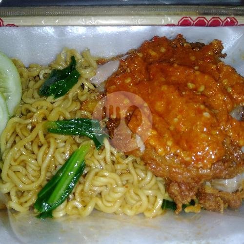 Coca Cola menu Ayam Geprek Fortuna, Perum. PMI 2