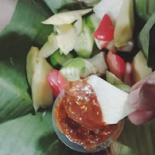 Karedok Bumbu Pisah menu Lotek Rujak Teh Susum, Batujajar