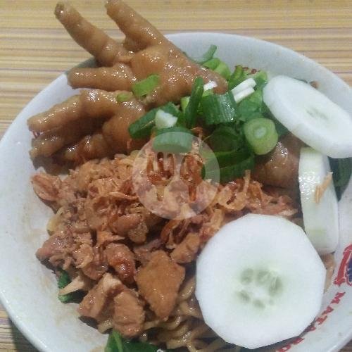 Mie Ayam Nyamleng Mas Imin: Surga Mie Ayam di Jogja yang Bikin Senyum!