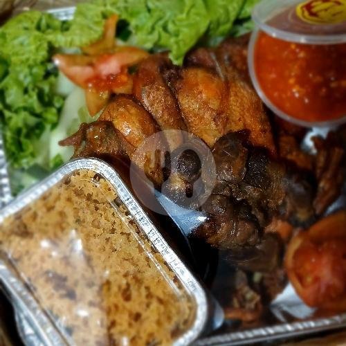 Hampers Dalam Negeri menu Ayam Goreng Lunak Mbok Sarun, Kartasura