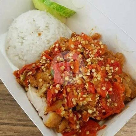 Paket Hemat menu Ayam Geprek Masbro, Moh. Aleh