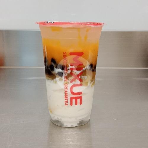 Ice Cream Black Tea menu Mixue, Mataram