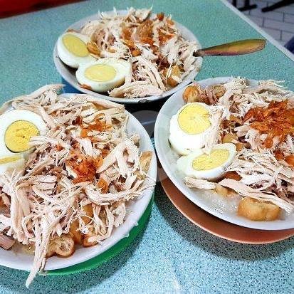 Review Kelezatan Bubur Ayam 66 Haji Abah: Tempat Cozy dan Instagrammable di Antapani