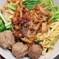 Krupuk Kaleng menu Bakso Mercon Rizky, Pasar Minggu
