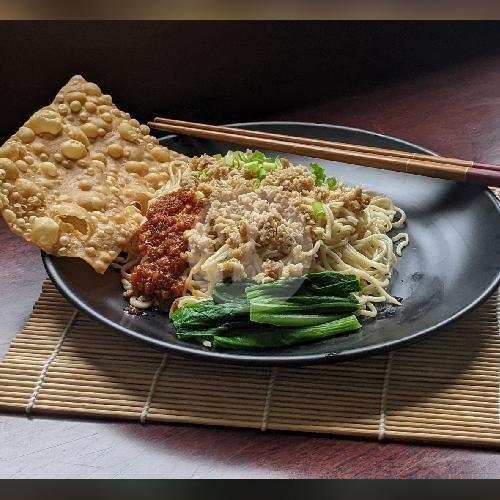 Mie Asin Pedas (Level Hot) menu Mie SeMierang, Kemuning, Semarang Tengah