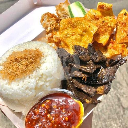 Bakso Goreng Kremes menu Nasi Kulit Malam Jumat, Kemlaten