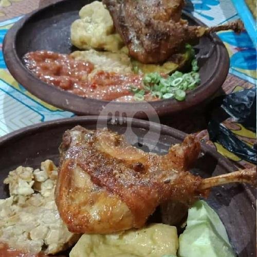 Penyetan Nasi Wader Tempe Teri menu Penyetan Tempe Teri Pak Sigit, Kanigaran