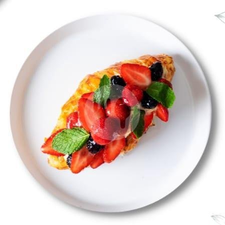 Croissant - Mix Berry menu L 'Amour Patisserie, Setra Duta Cypress Boulevard