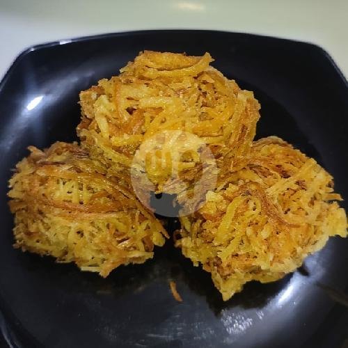 Sate Telur Puyuh menu Warung Es Degan & Lontong Balap Mbak Ratih, Nginden Semolo