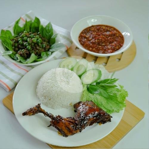 Nasi Ayam Bakar menu Warung Nasi Ibu Imas, Regol