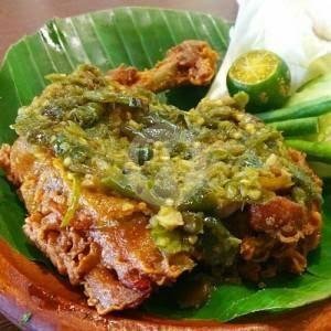 Sop Buntut Sapi Kuah Bening menu Ayam Bakar Madu Mas Bagas, Bentengan Raya