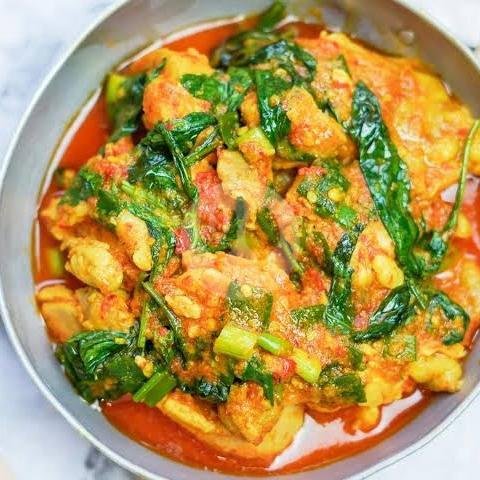 Paket Nasi Ayam Kremes menu Ayam Goreng Bumbu Hitam Madura 'Bu Anna', Gg. Buntu Desa Adi Dharma