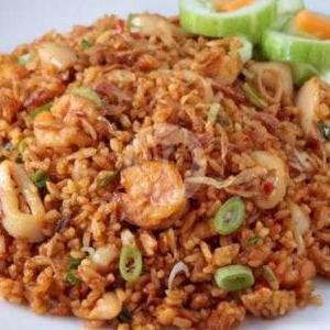 Nasi Goreng Seafood Rinjani: Surga Kuliner di Laweyan, Surakarta