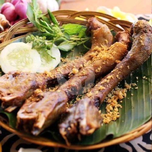 Nasi Bebek Goreng Paha Jumbo menu Rumah Makan Bebek Purnama Aliwafa, Cengkeh