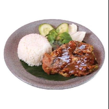 Nasi Ayam Kremes menu Ratu Cumi, UMTAS