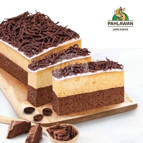 LKP Strawberry menu Lapis Kukus Pahlawan, Gubeng Lama