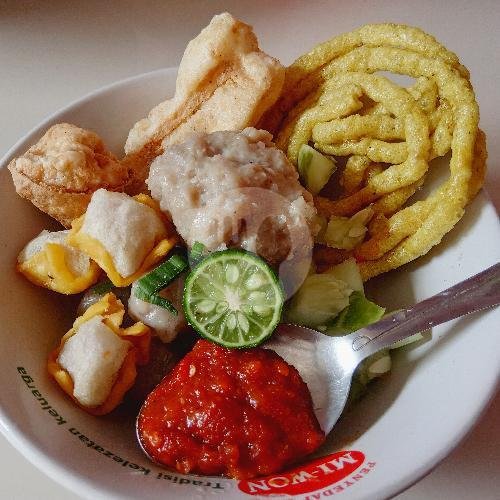 Baso Aci Yamin menu Kedai Pak Oyen, Cipedes