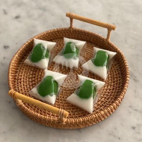 Lapis Pepe Slice menu Sonia Cake & Bakery, Thamrin