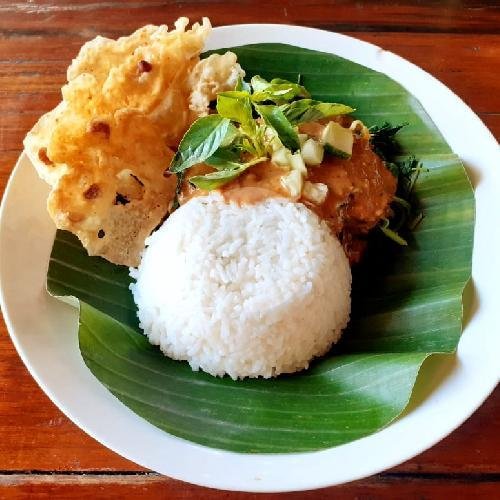 Pecel Gudeg ‘Bu Yuli’: Surga Kuliner Tradisional di Gresik