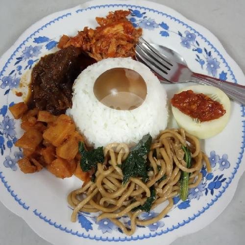 Nasi Campur menu Rumah Makan & Pusat Oleh-Oleh BL, Bugulkidul