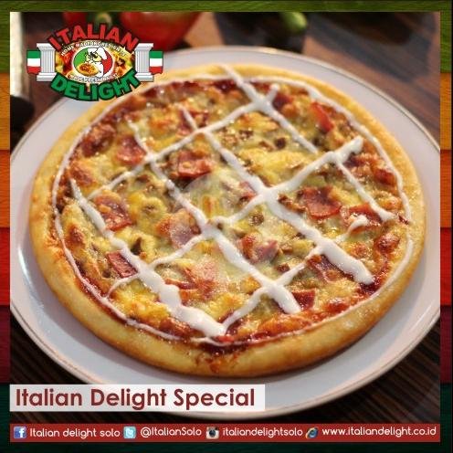 Cheese Pizza Medium menu Italian Delight, Dr. Radjiman