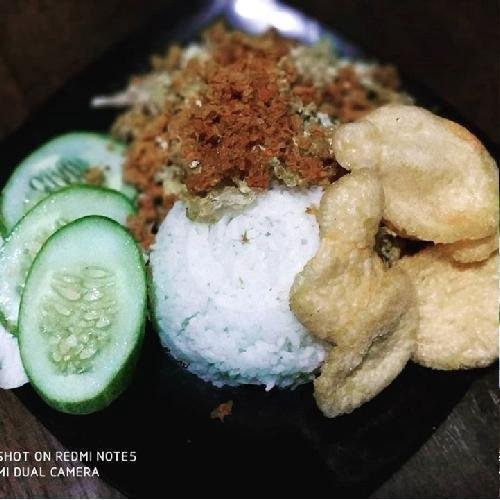 Bakmi Goreng Tek-tek menu Kafe Ndeso, Jalan Slamet Riyadi