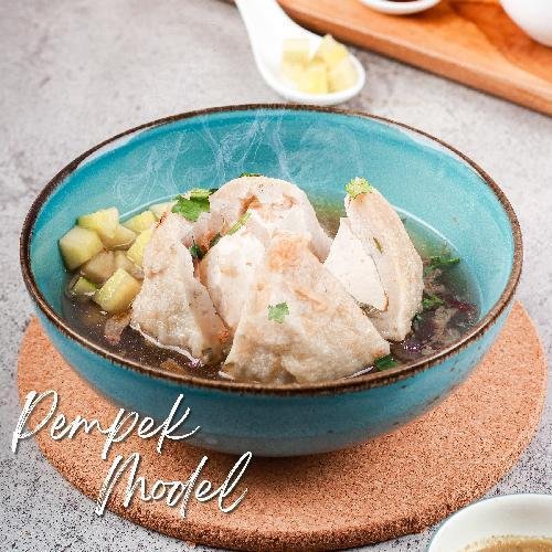 Lenjer menu Pempek Mc. Oji, Taman Siswa