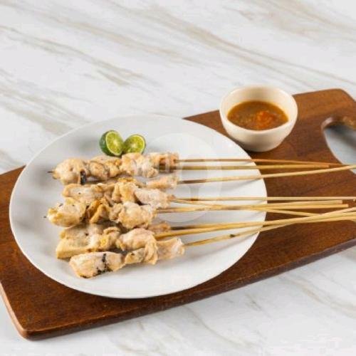 Sate Ayam + Lontong menu Sate Ayam Klonyot Cak Nur, Rasamala 3