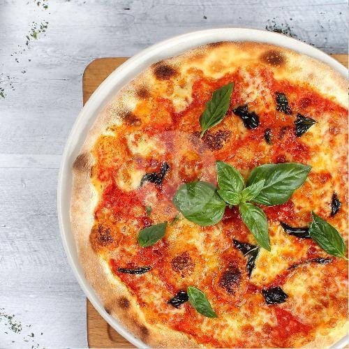 Pizza Quattro Formaggi menu AWkitchen Pasta Marche, One Satrio