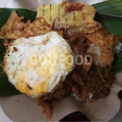 Review Menarik tentang Pecel Rawon Mbak Hos di Malang: Pengalaman Kuliner yang Tak Terlupakan