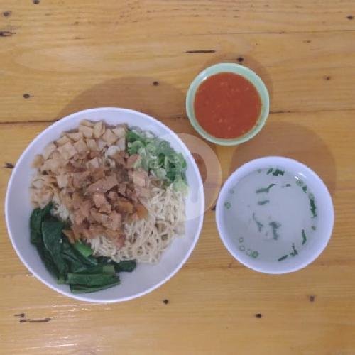 Review Kedai Bakmie Ayam 31 Padasuka: Mie Ayam Lezat di Bandung