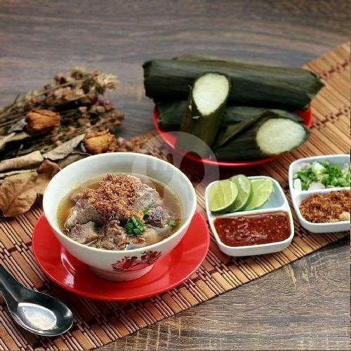 Mie Kering menu Coto Makassar Widodaren, Klojen