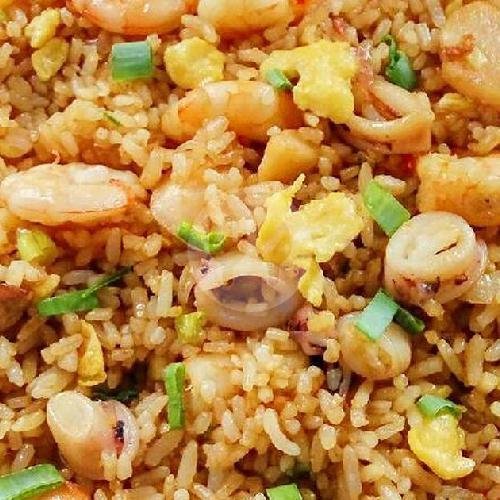 Pak Lay menu Nasi Goreng Seafood Rinjani, Laweyan