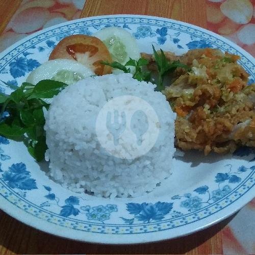 Es Teh menu Warung Lotek dan Gado-gado Bu Yus, Wonocatur