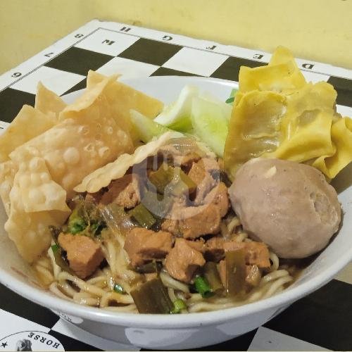 Bakso Wilujeng: Kenangan Manis di Setiap Suapan di Malang