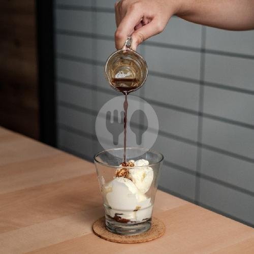 Ice Cafe Latte menu Neeat Coffee