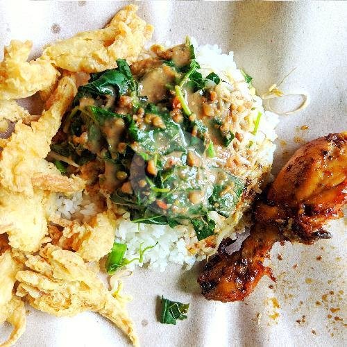 Oseng Daun Pepaya menu Dapur Bunda, Kartasura