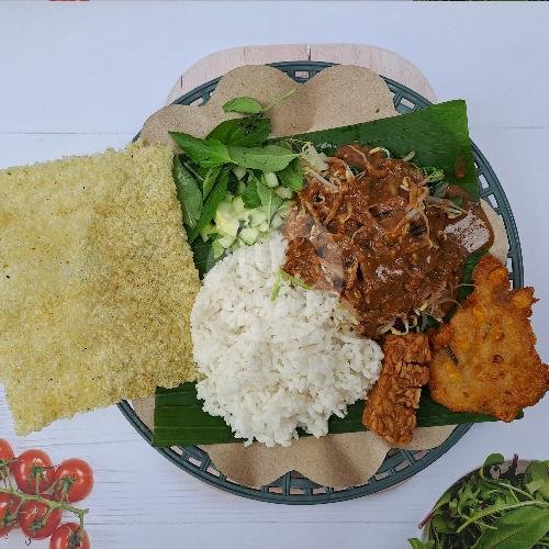 Sego Pecel Telor menu Pecel Pincuk Bu Sofi, Dr Ciptomangunkusumo