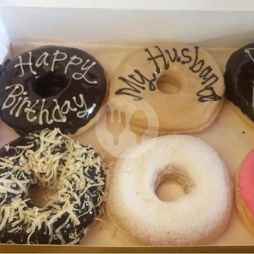 Donat Box Besar Full Almond / Keju menu Donato Lezato, MT Haryono