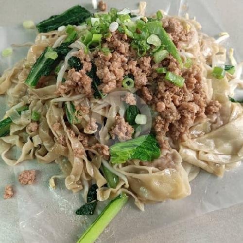 Baikut menu Bakmi Bangka Ahaw, Kelapa Gading