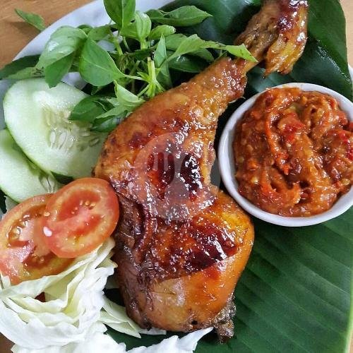 Ayam Bakar Rempah+hupe Lalaban Sambal Dadakan menu Dapur Mamah Bagja, Kepuh